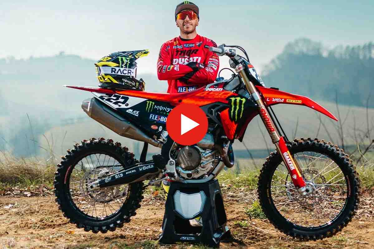 Мотокросс: Новый ролик Ducati Desmo450 MX с Антонио Кайроли